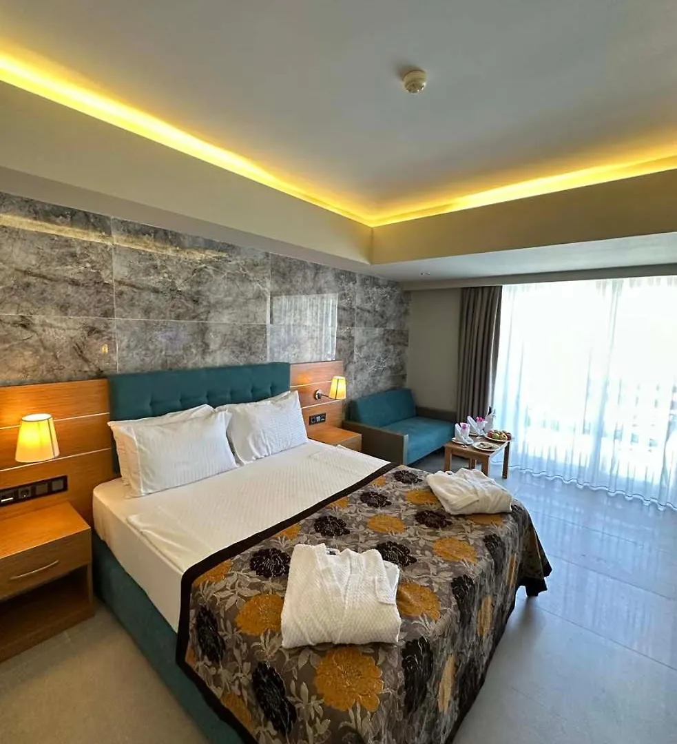 Ambrosia Hotel Beach & Spa Bitez 5*,
